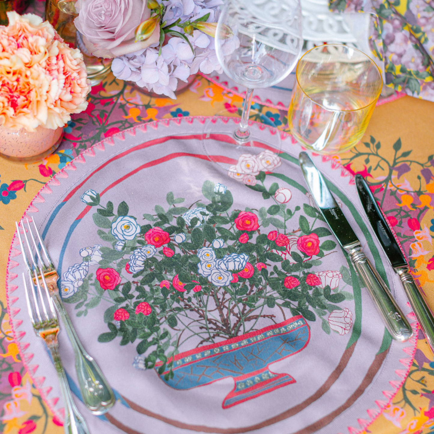 La Vie en Rose Round Placemats | Set of 6