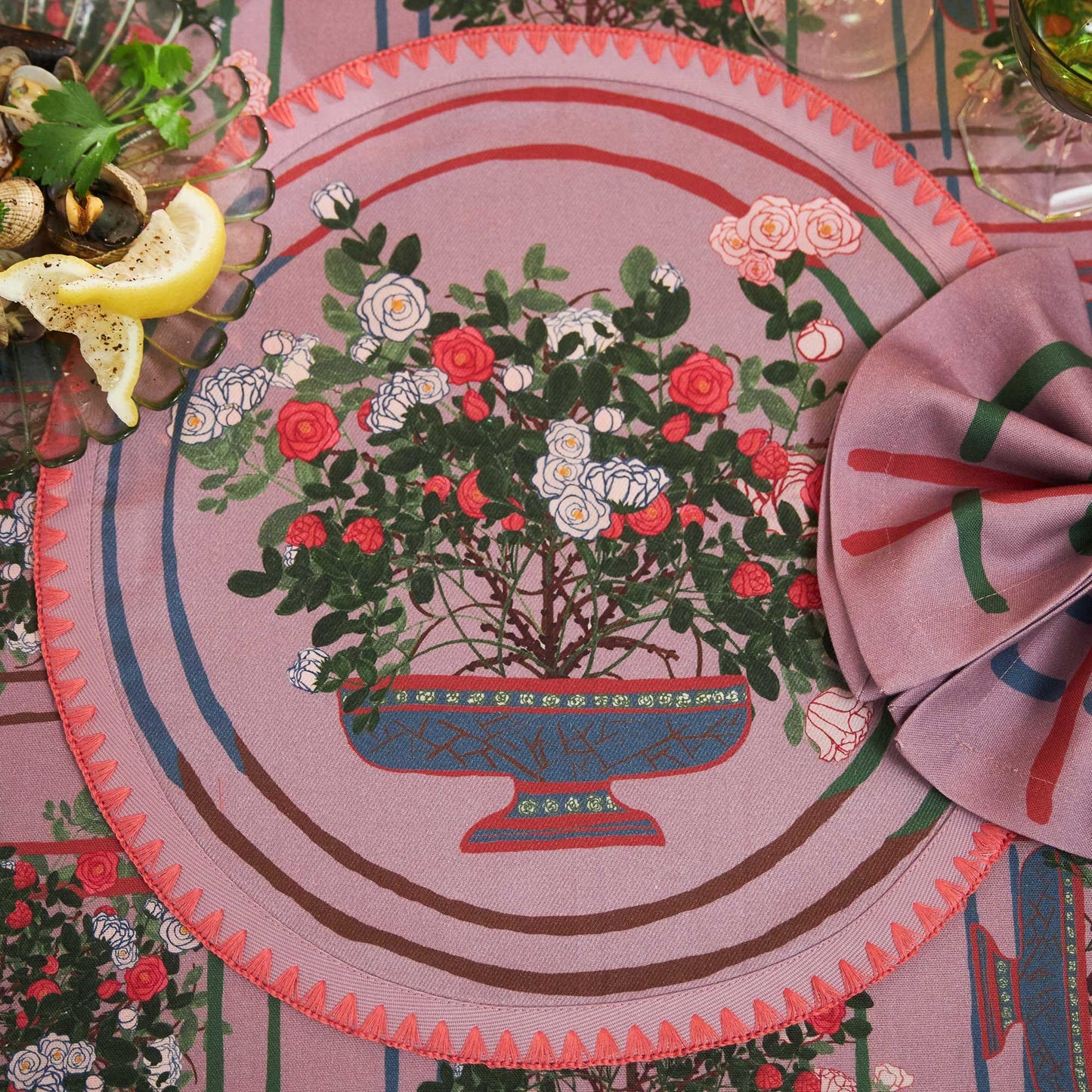 La Vie en Rose Round Placemats | Set of 6